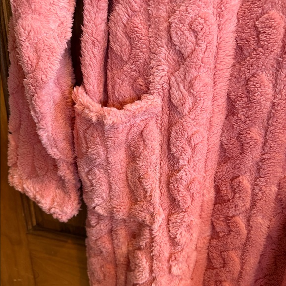 Cozy Pink Robe - Picture 3 of 6